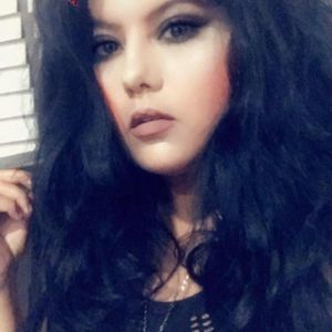 Meet your Posher, Mia